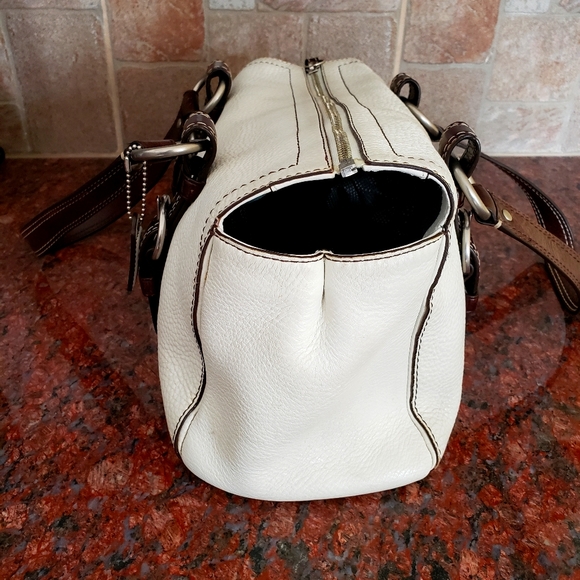 Coach pebbled leather satchel - Picture 6 of 8